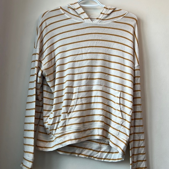 Soft & sexy striped sweater - Picture 1 of 2